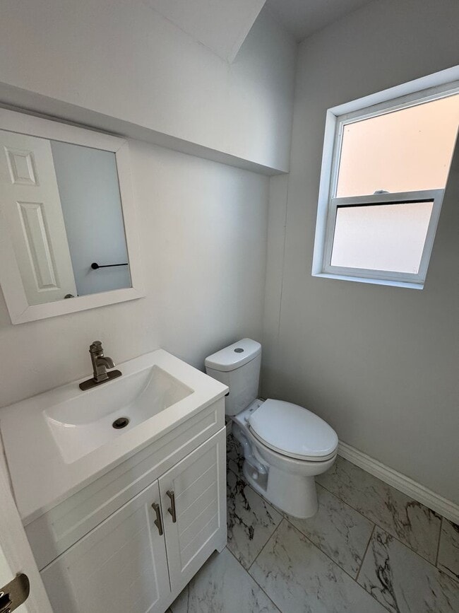 Building Photo - Beautiful Brand New 2 Story Home