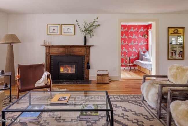 Building Photo - 243 Morton Rd