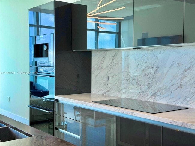 Building Photo - 1451 Brickell Ave