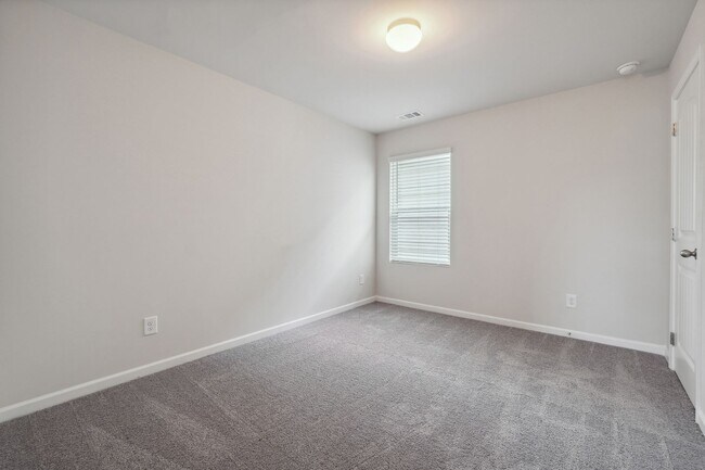 Building Photo - Enclave at Dawson Forest