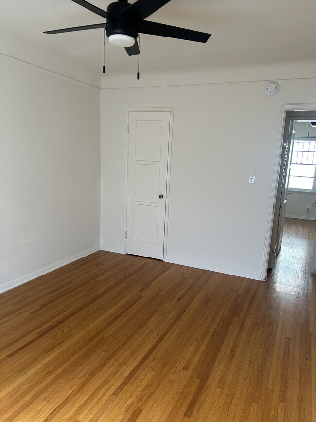 Building Photo - Fairfax Flats