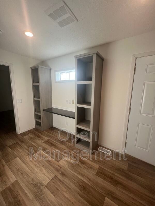 Building Photo - 18-1015 Gibraltor