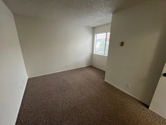 Building Photo - 3140 Alicita Ct