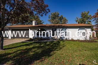 Building Photo - 1455 Plata Way