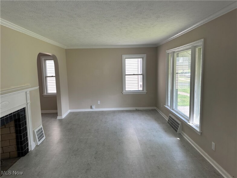 Building Photo - 3759 Northampton Rd