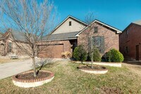 Building Photo - 1244 Yellow Iris Rd