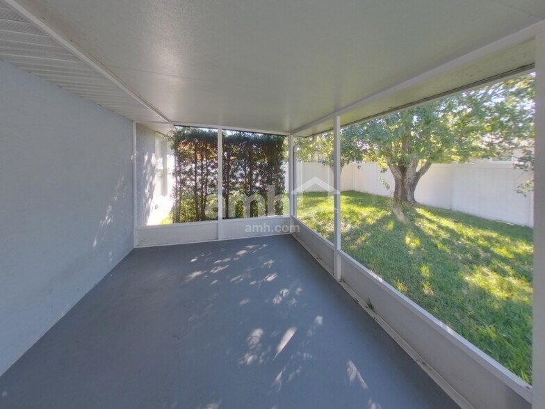 Building Photo - 6707 64th Ln E