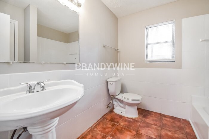 Building Photo - 5359 Kemper Pl