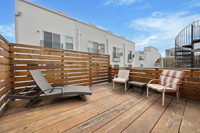 Building Photo - 813 N 15th St