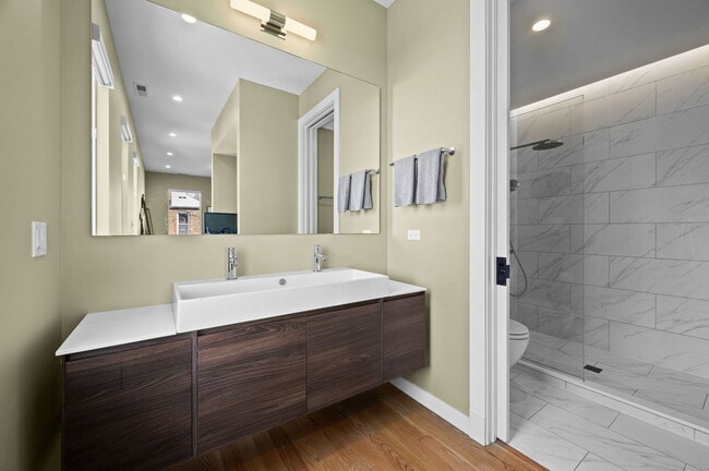 Building Photo - 2016 W Rice St