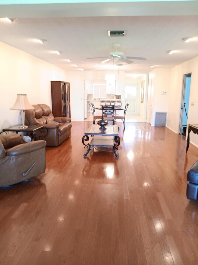 Building Photo - 5730 Fernley Dr E