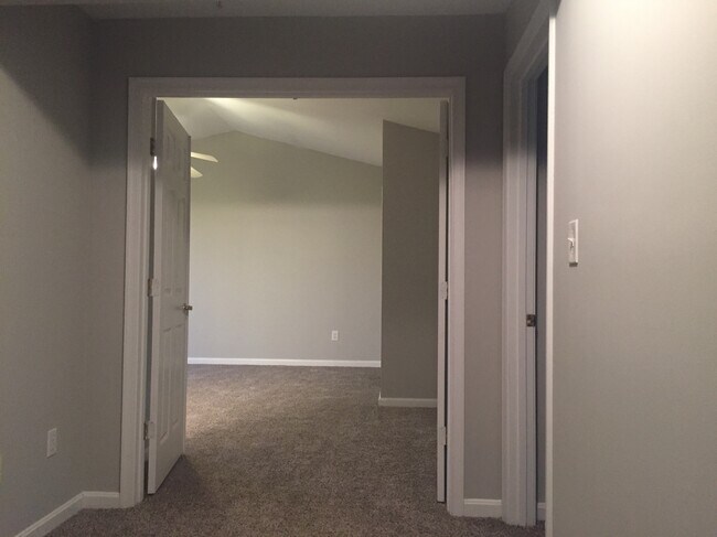 Building Photo - 4702 King John Way