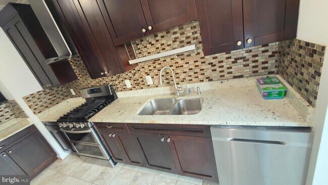 Building Photo - 3381 Sonia Trail