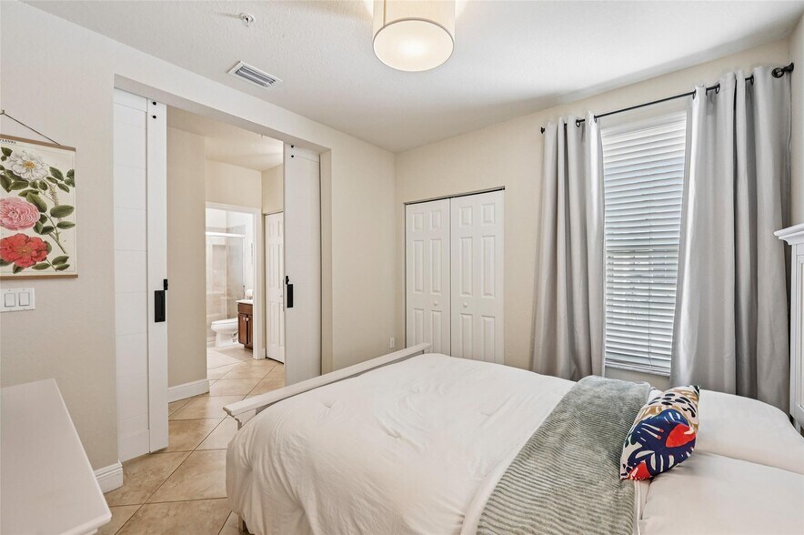 Building Photo - 4714 Monarch Way