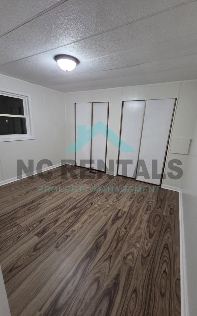 Building Photo - 7100 Tipton Dr