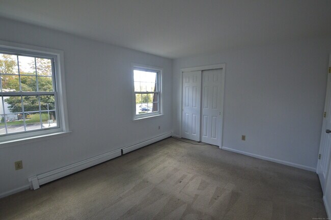 Building Photo - 60 Homestead Ln