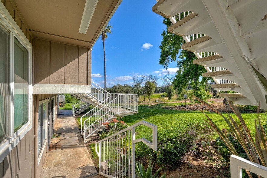 Building Photo - 27735 Mountain Meadow Rd