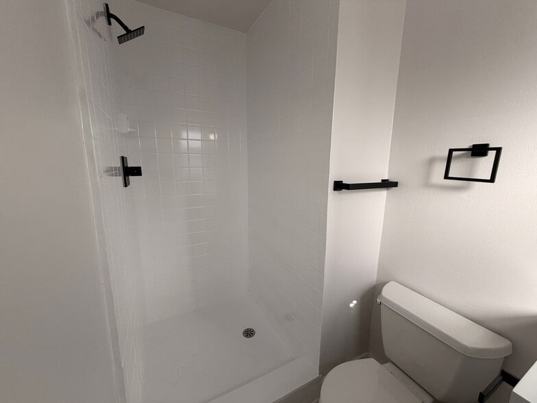 Building Photo - Stylish Fully Renovated 3-Bedroom Home with a Large Backyard