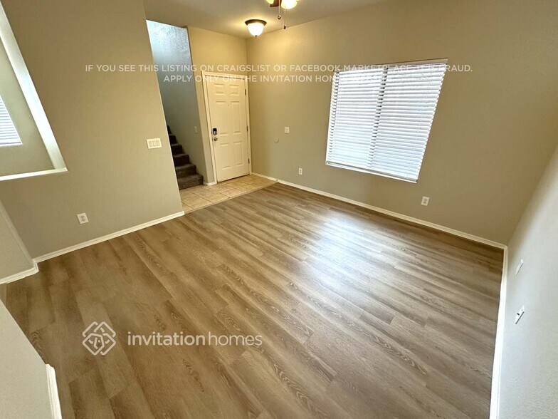 Building Photo - 7211 S 8th Terrace