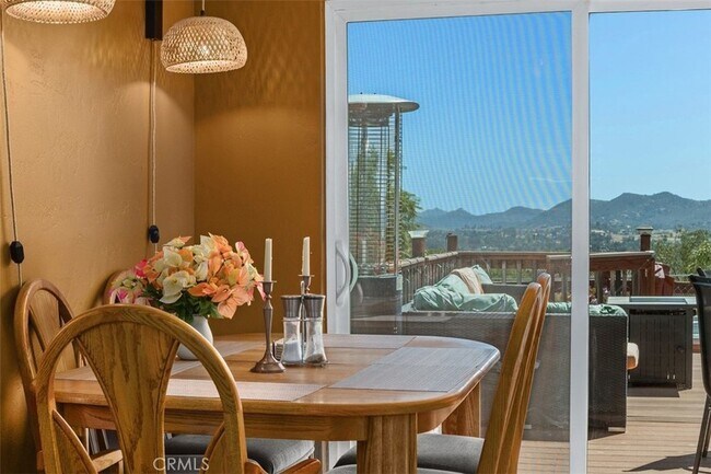 Building Photo - 1716 Cedar St