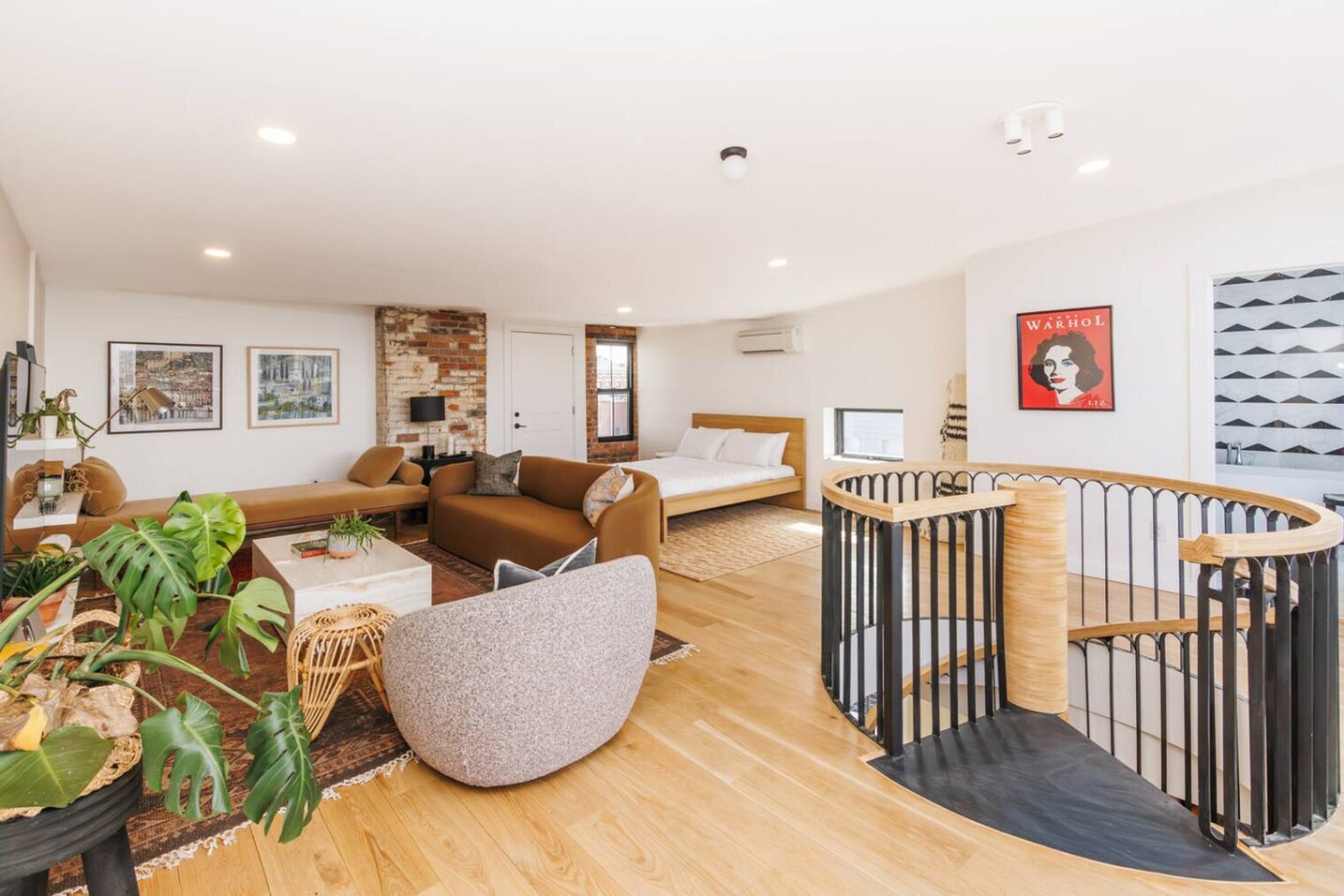 Building Photo - 1508 Pleasant St