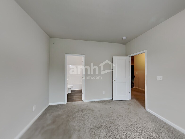 Building Photo - 3727 Woodoats Cir