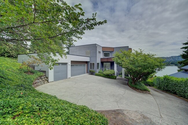 Building Photo - 4bd/3.5ba Mercer Island Home