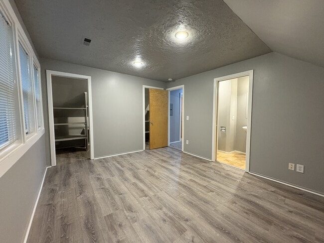 Building Photo - 1275 SW College St