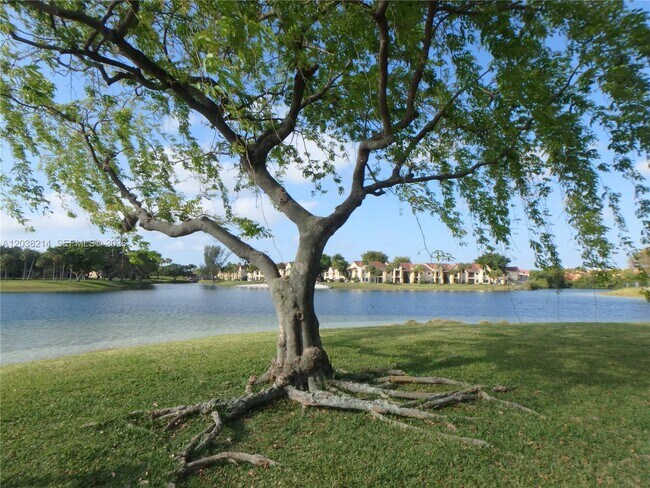 Building Photo - 9727 Hammocks Blvd