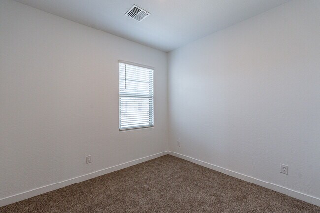 Building Photo - 4641 S Element