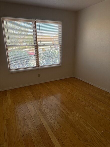 Building Photo - 6716 Butte Volcano Rd NW