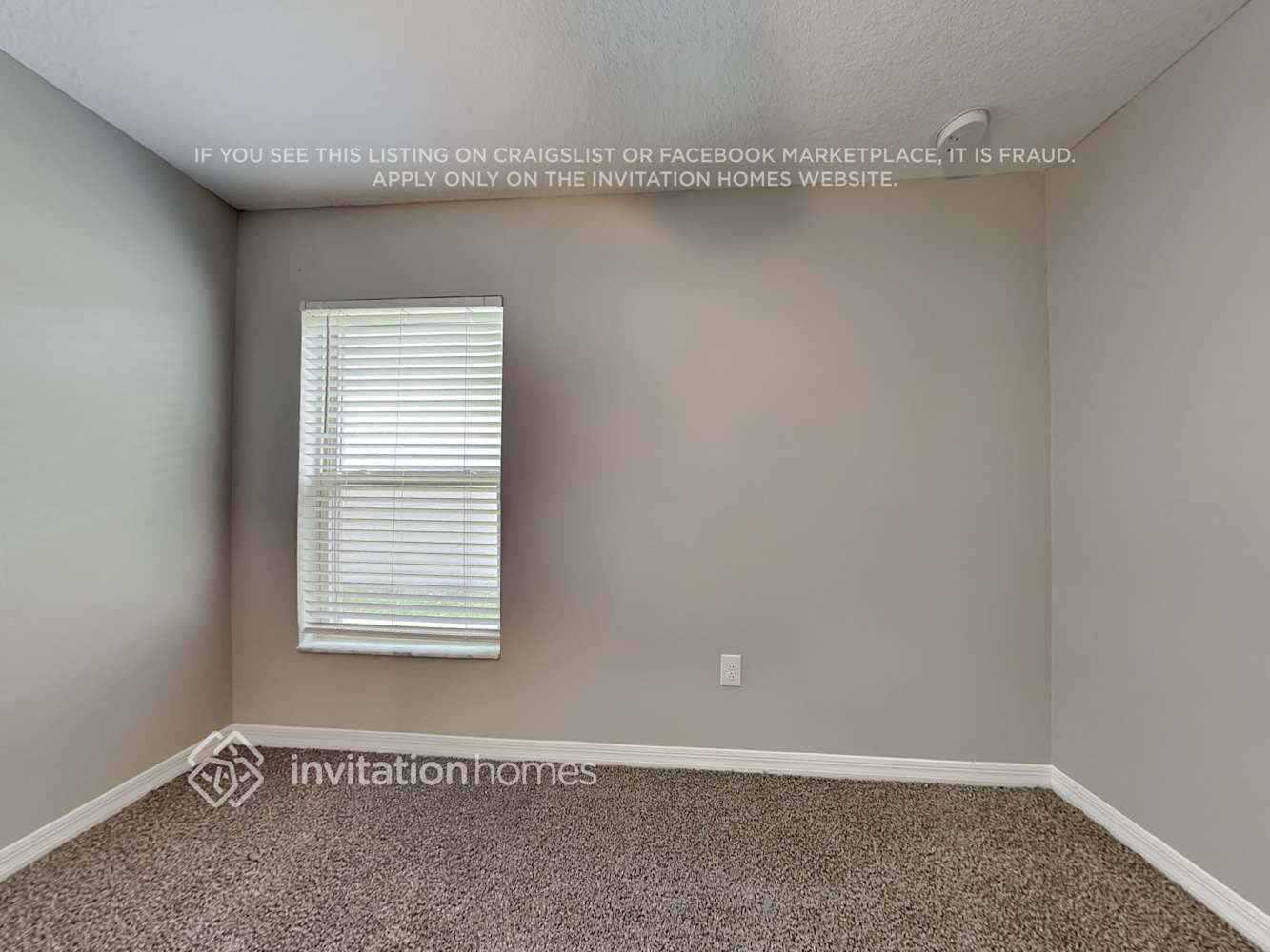 Building Photo - 1561 Blue Rose Dr