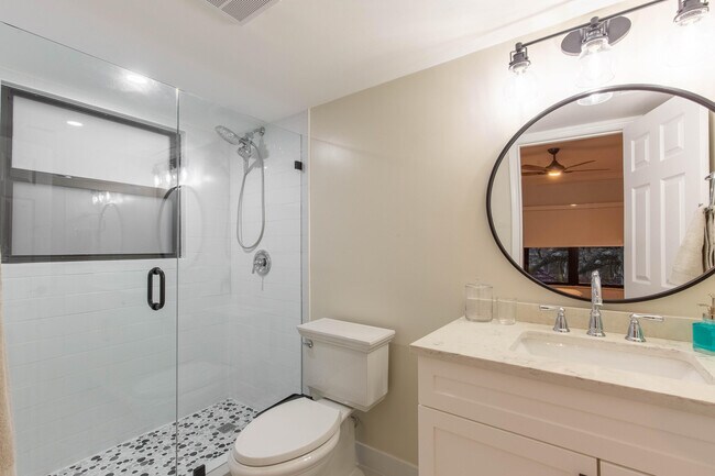 Building Photo - 13400 Polo Rd W