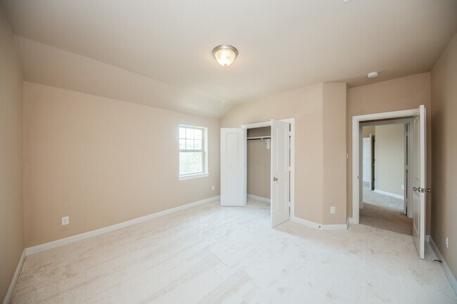 Building Photo - 3310 Belmont River Ln