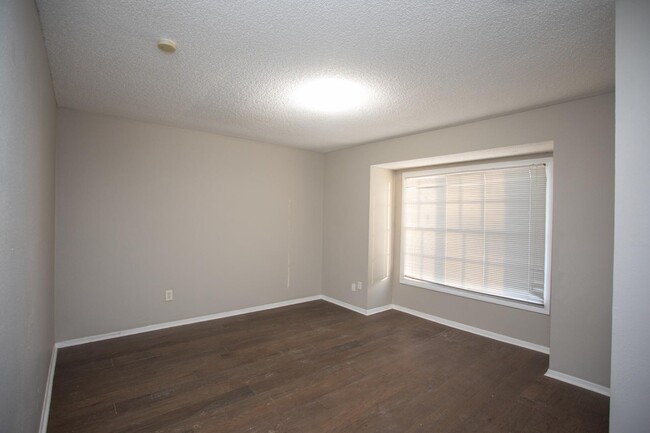 Building Photo - 111 Limoges St