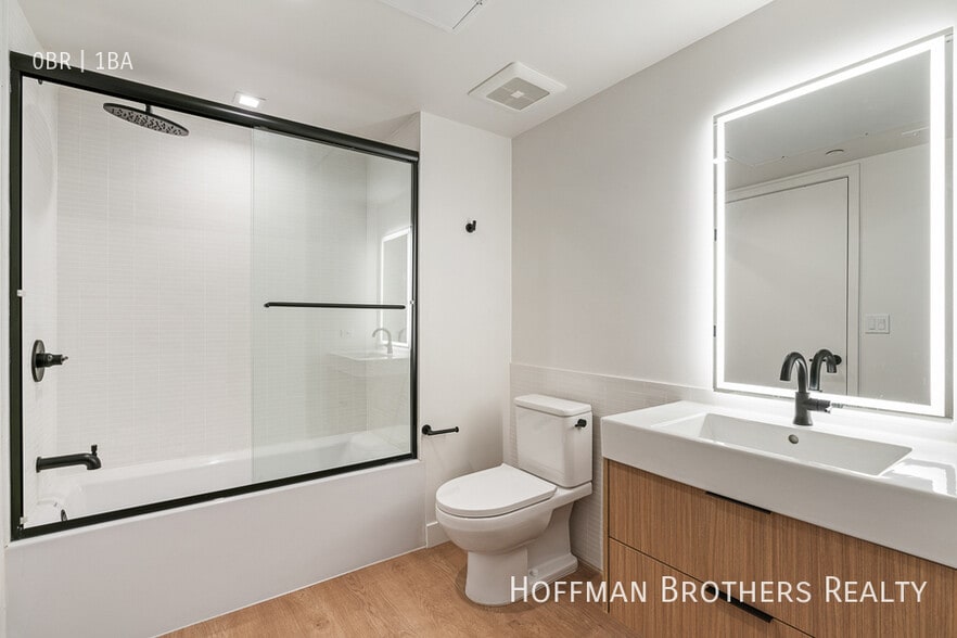 Building Photo - 10700 Tabor St