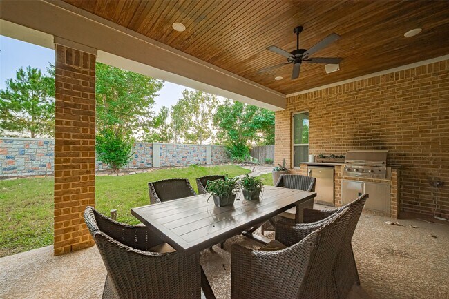 Building Photo - 2418 Sandhill Crest Ln