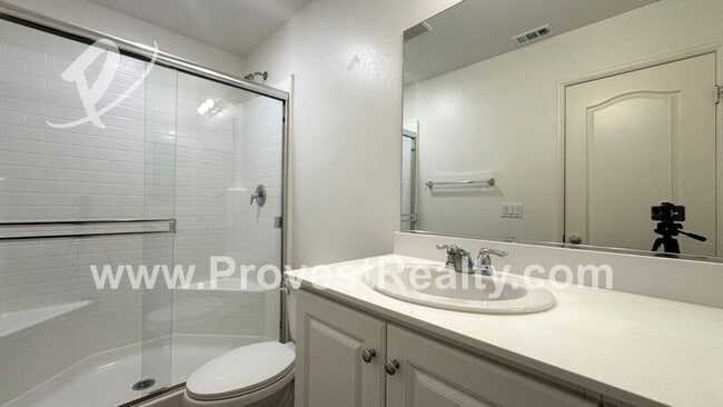 Building Photo - 14163 Nicoles Way