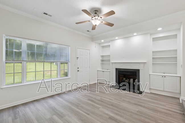 Building Photo - 11418 Savannah Creek Dr