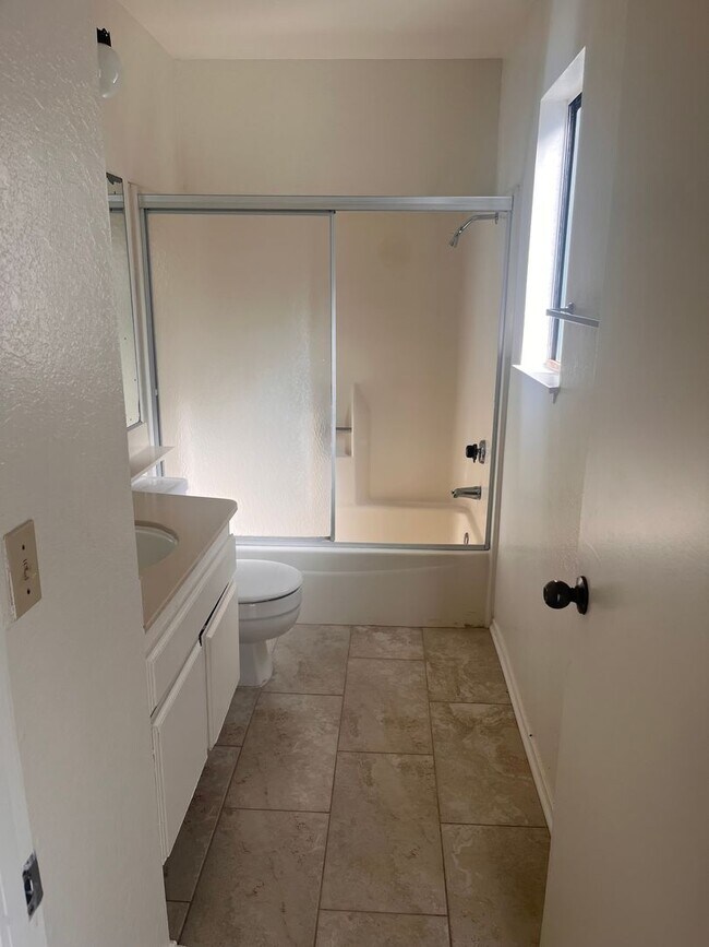 Building Photo - Beautiful 3bd/2ba home for rent in north part of Moreno Valley!