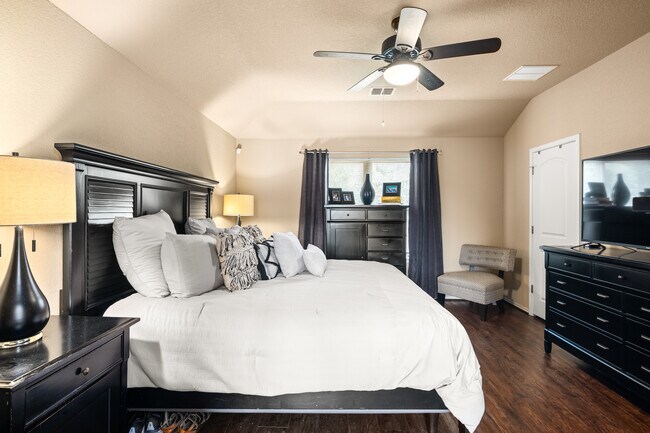 Building Photo - 7222 Sunny Day