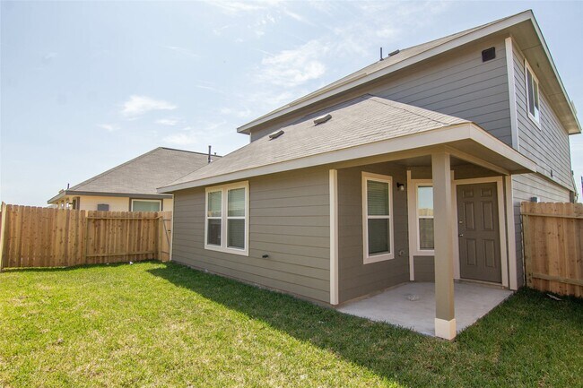 Building Photo - 24522 Amaldi Ct