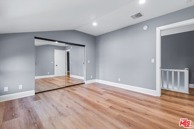 Building Photo - 4744 Haskell Ave