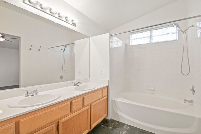 Building Photo - 187 Caswell Ct