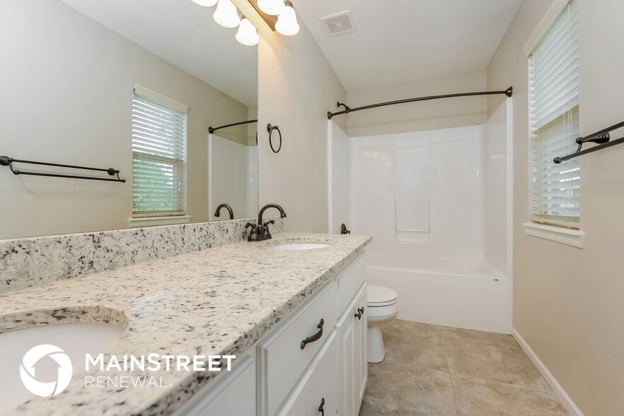 Building Photo - 407 Golfview Dr