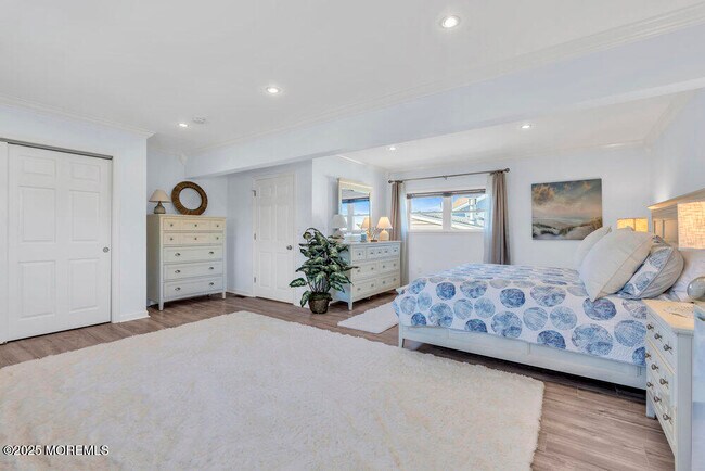 Building Photo - 101 St Louis Ave