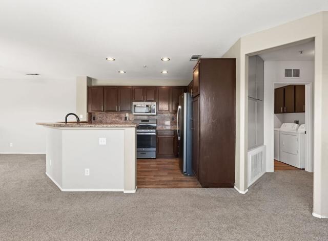 Building Photo - 26137 Oakcreek Union Way