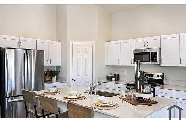 Building Photo - 12980 Wellspring Dr