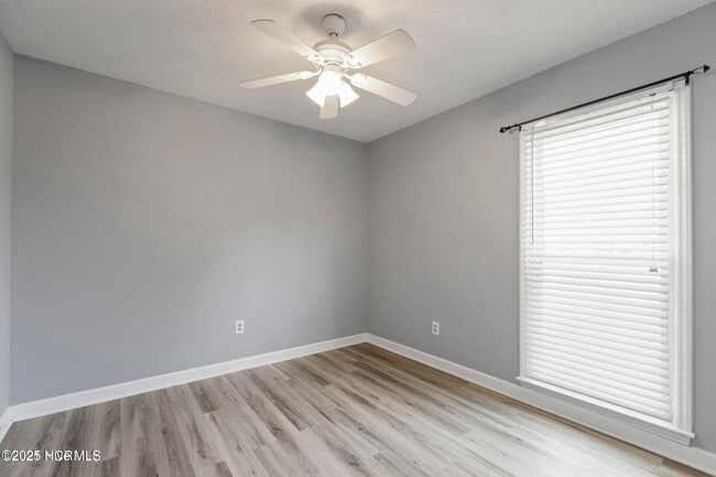 Building Photo - 1054 Pine Dr
