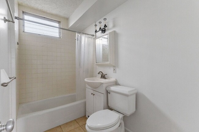 Building Photo - Discover this pet-friendly 2-bedroom condo